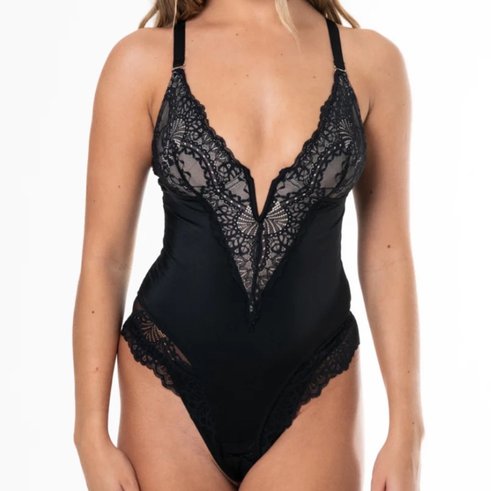 Hey Shape- V- Neck Half Laced Bodysuit Bodysuit